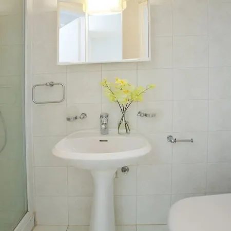 “renting This With Lovely Sea Views” 100 Villa *