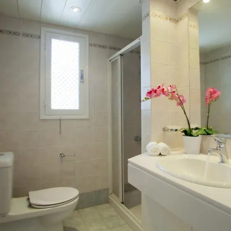 “renting This With Lovely Sea Views” 100 Villa