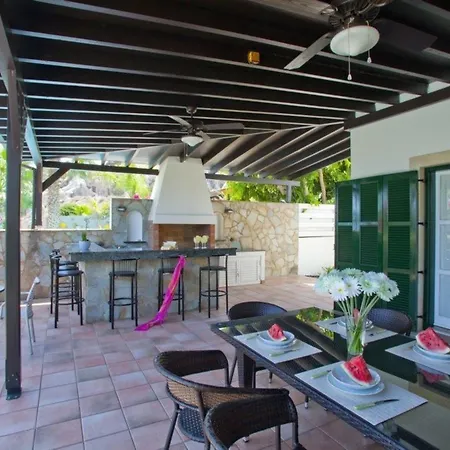 Villa “renting This With Lovely Sea Views” 100 *