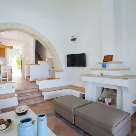 “renting This With Lovely Sea Views” 100 Villa *