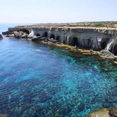 Villa “renting This With Lovely Sea Views” 100 *