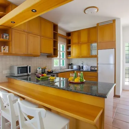Villa “renting This With Lovely Sea Views” 100